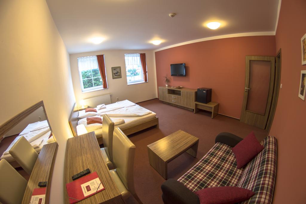 Wellness Hotel Hukvaldy Polopenze A Wellness V Cene Příbor Exterior foto