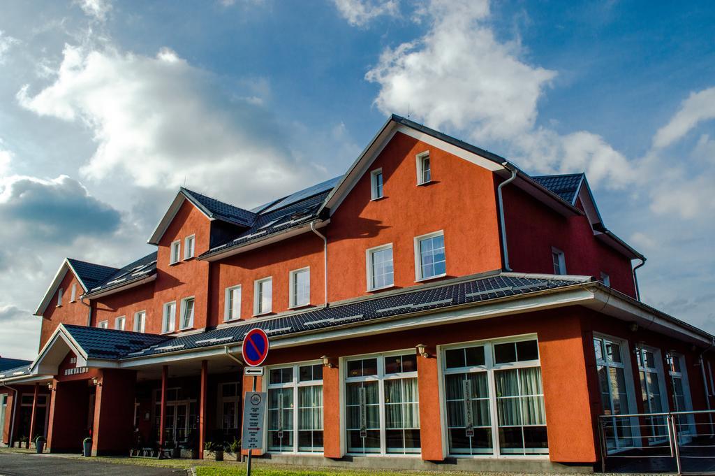 Wellness Hotel Hukvaldy Polopenze A Wellness V Cene Příbor Exterior foto